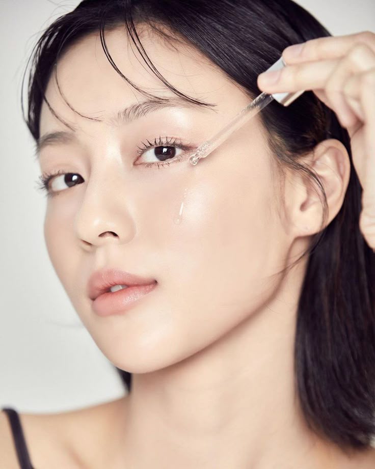 Mabel Essence đã xuất hiện như một “nước cất tinh túy” dành riêng cho làn da đang cần phục hồi, tái tạo