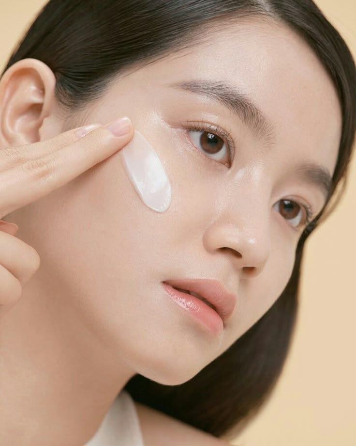 Sau ngưỡng cửa 30, nhiều người bắt đầu nhận ra làn da không còn căng bóng, sáng khỏe như trước